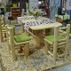 Dřevěný stůl pro 6 osob a čepované židle z kulatiny